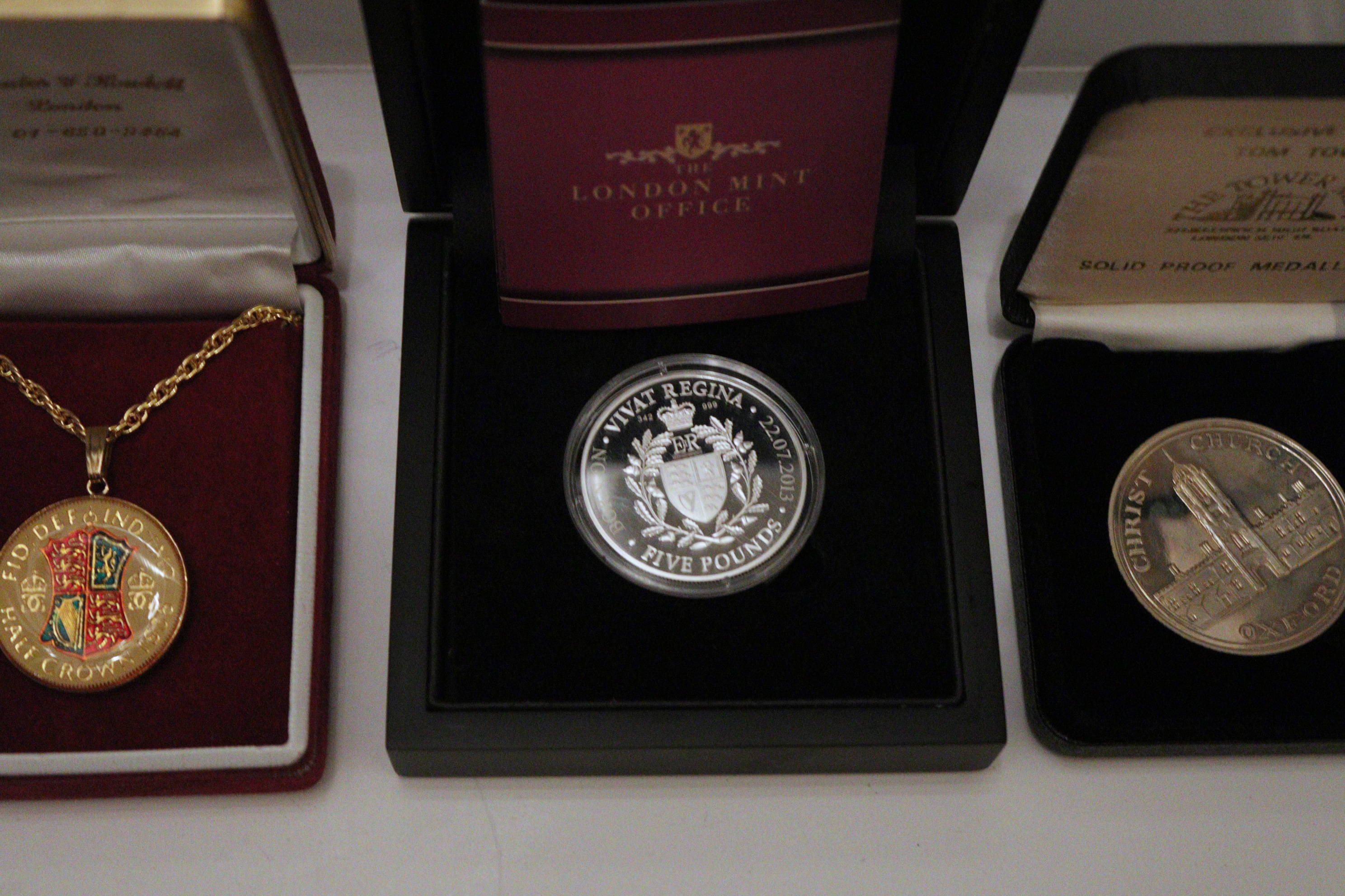 A set of four silver Tristan da Cunha 2013 Crowns commemorating the Diamond Jubilee of Queen - Image 4 of 12