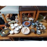 Various items of decorative china, pottery & glassware, part w.a.f.