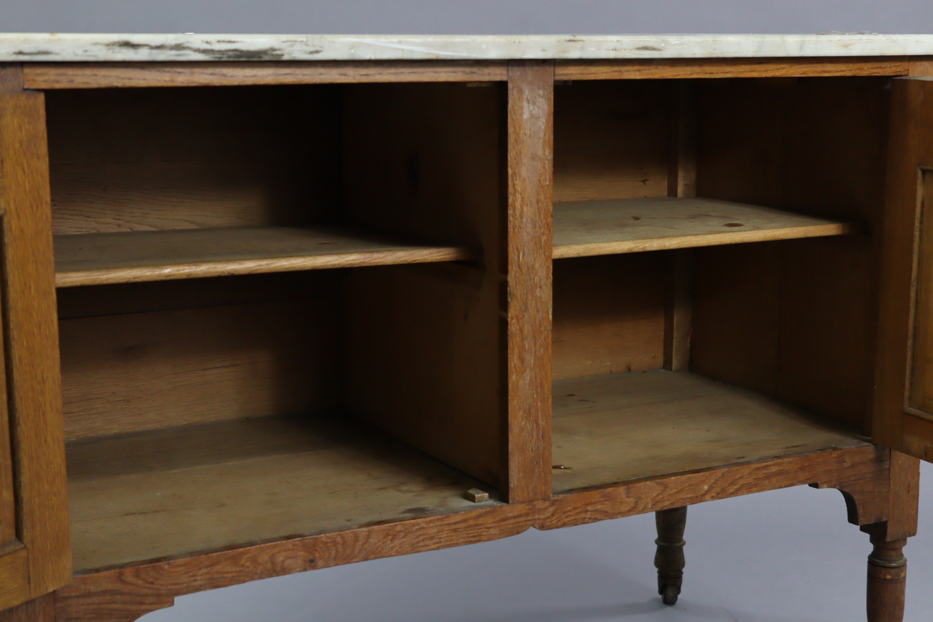 An Edwardian oak marble-top washstand enclosed by pair of panel doors with painted Arts & Crafts sty - Image 2 of 3