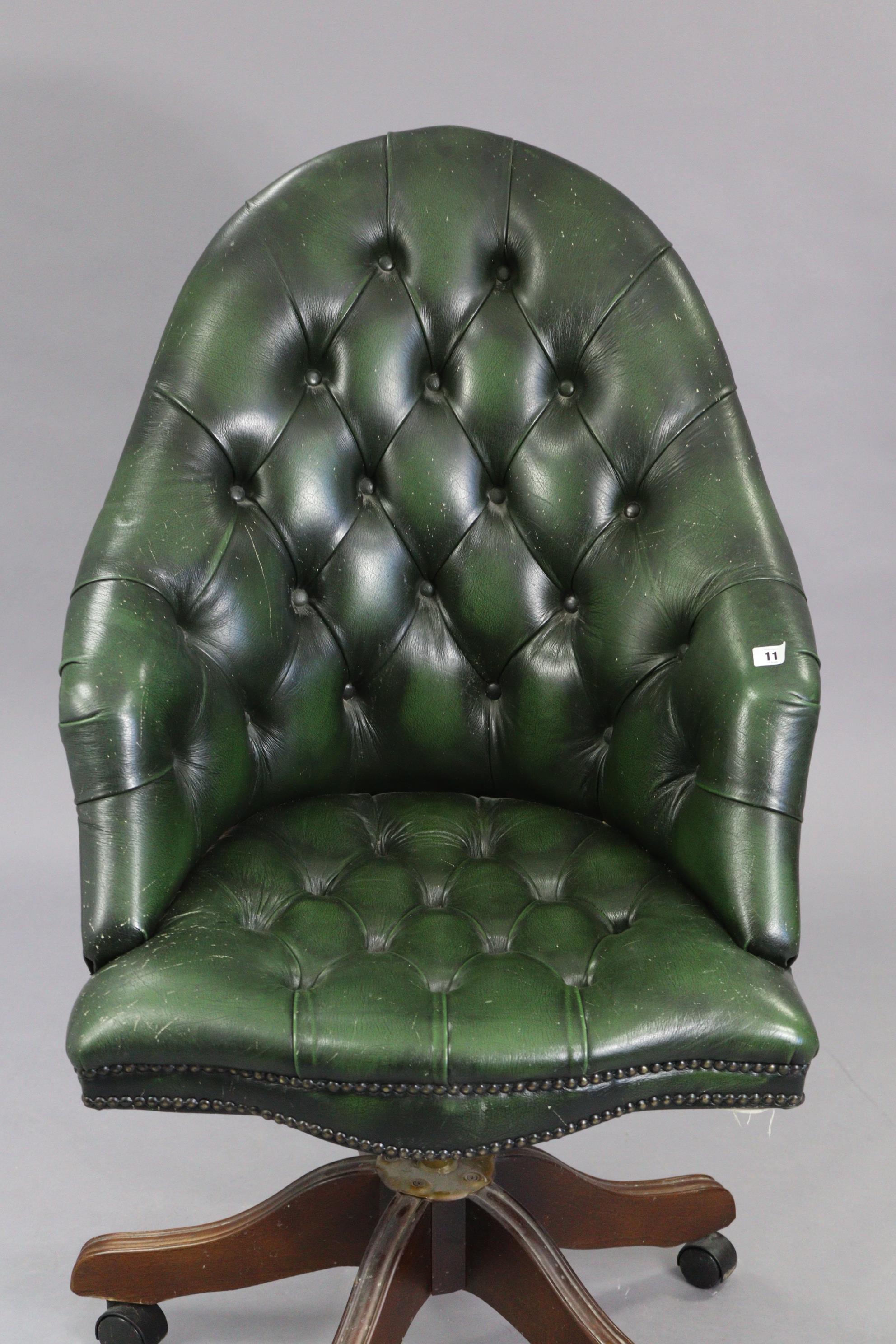 A buttoned green leather swivel desk chair. - Image 2 of 5