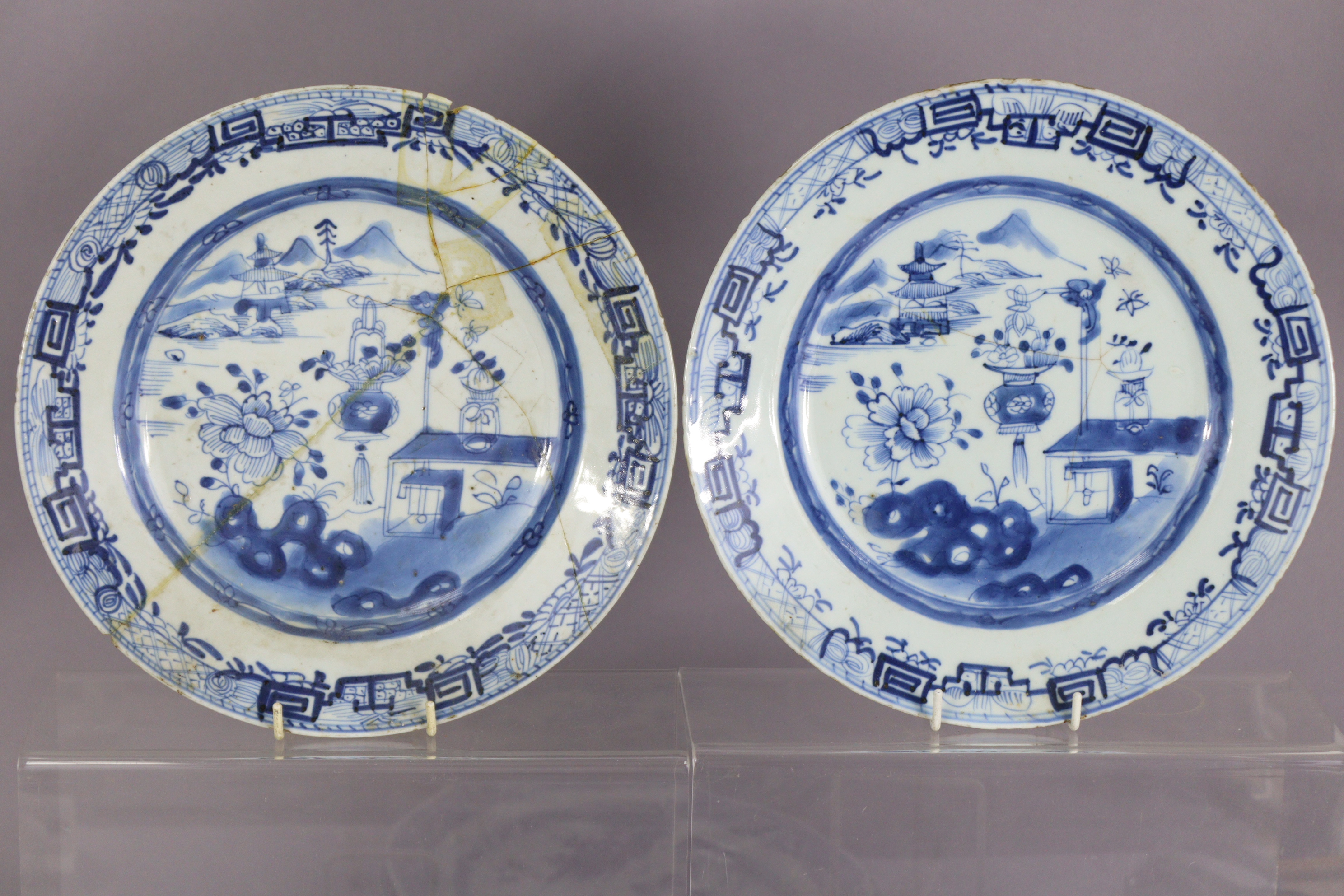 A set of five 18th century Chinese blue & white export porcelain 9½” plates, decorated with precious - Image 7 of 8