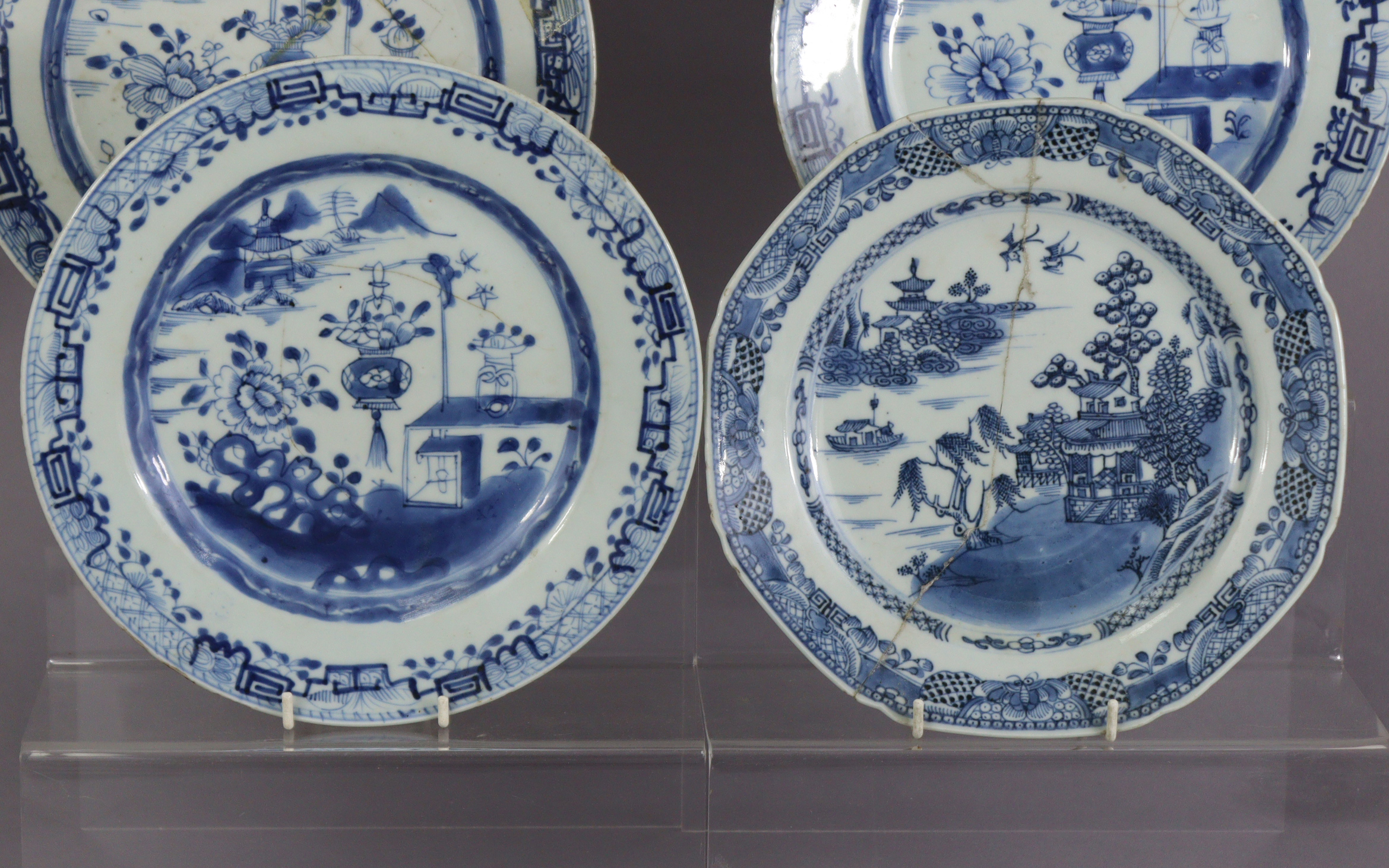A set of five 18th century Chinese blue & white export porcelain 9½” plates, decorated with precious - Image 5 of 8