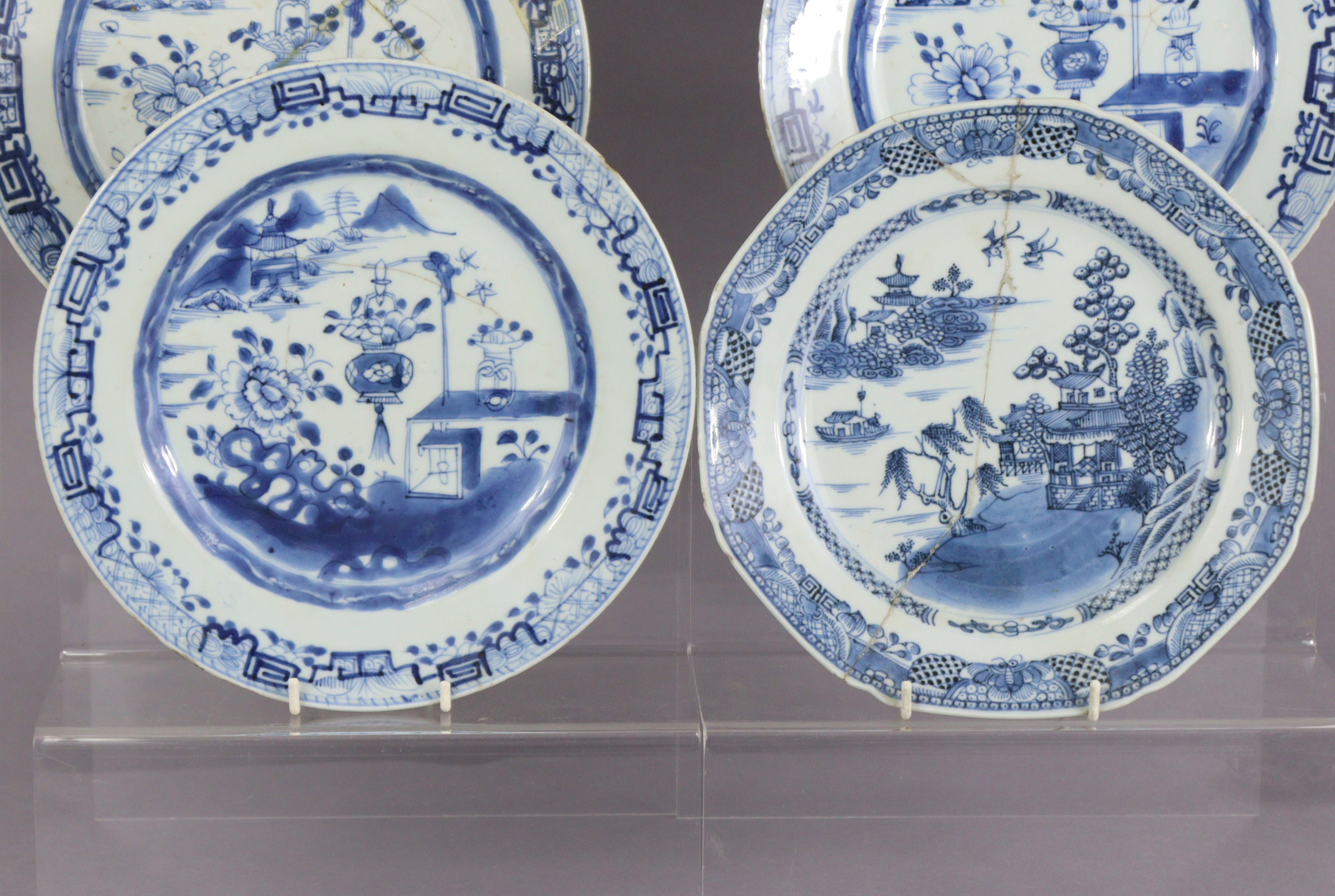 A set of five 18th century Chinese blue & white export porcelain 9½” plates, decorated with precious - Image 4 of 8