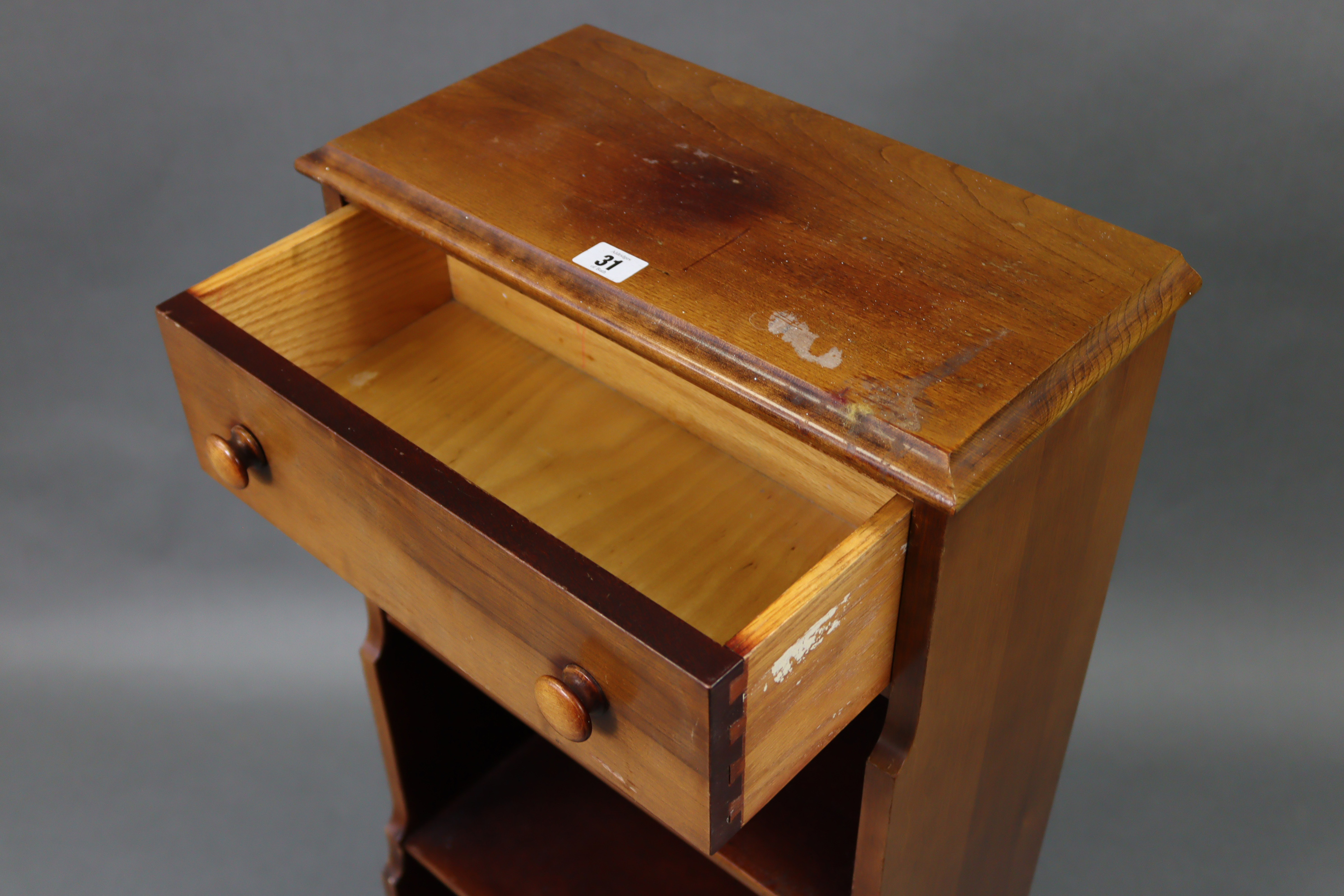 A mahogany small waterfall bookcase by CARL FORSLUND, MICHIGAN, USA, fitted frieze drawer above - Image 2 of 4