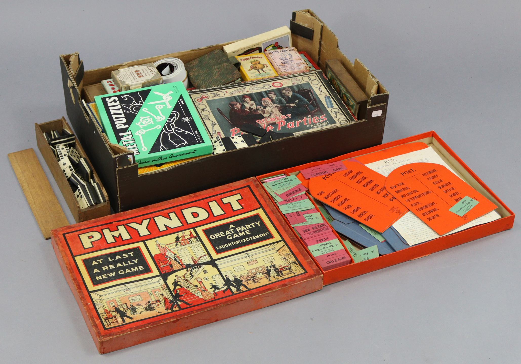 Various vintage games, all boxed.