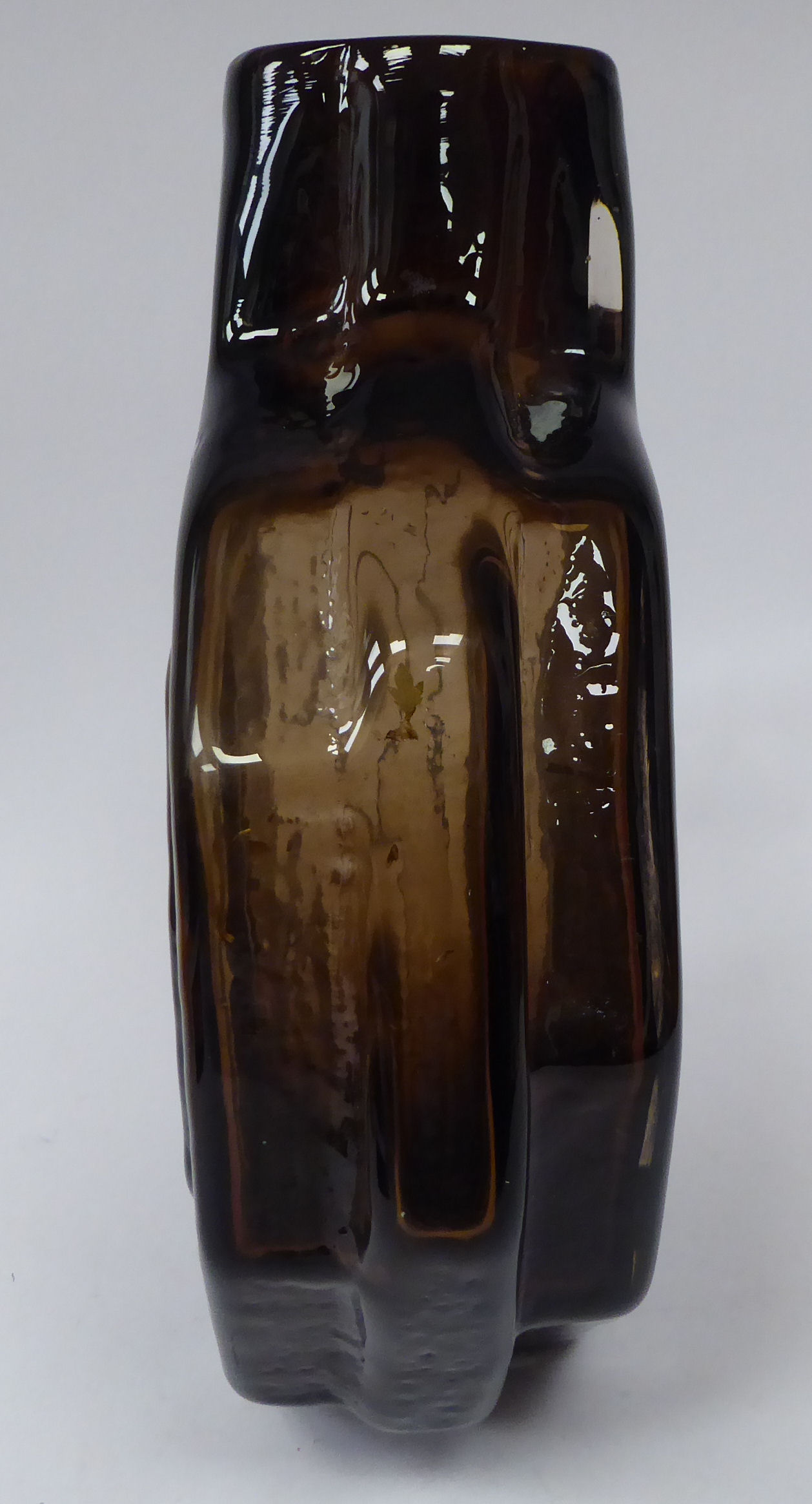 A Whitefriars cinnamon coloured glass 'Banjo' vase, - Image 4 of 6