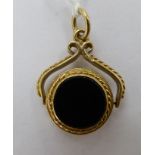 A 9ct gold bloodstone and cornelian set swivel pendant 11