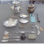 Silver and silver plated collectables: to include a pair of Edwardian oval sweet dishes Birmingham