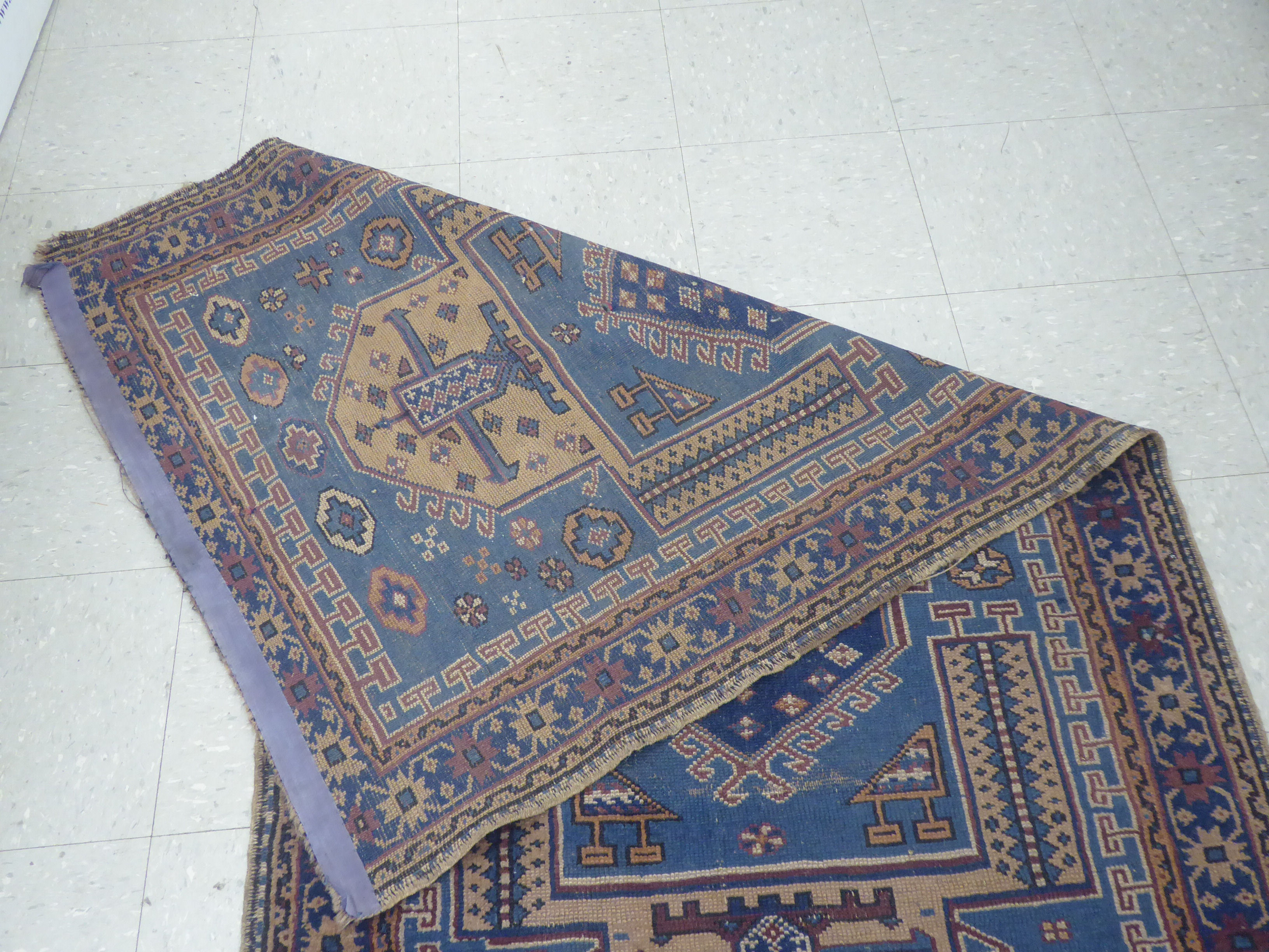 A Persian rug, - Image 3 of 3