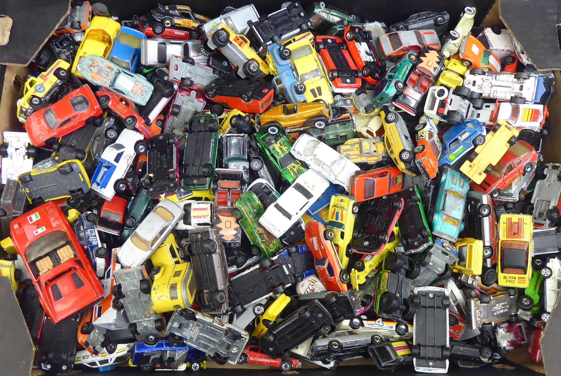 Uncollated Corgi and other diecast model vehicles: to include convertibles,