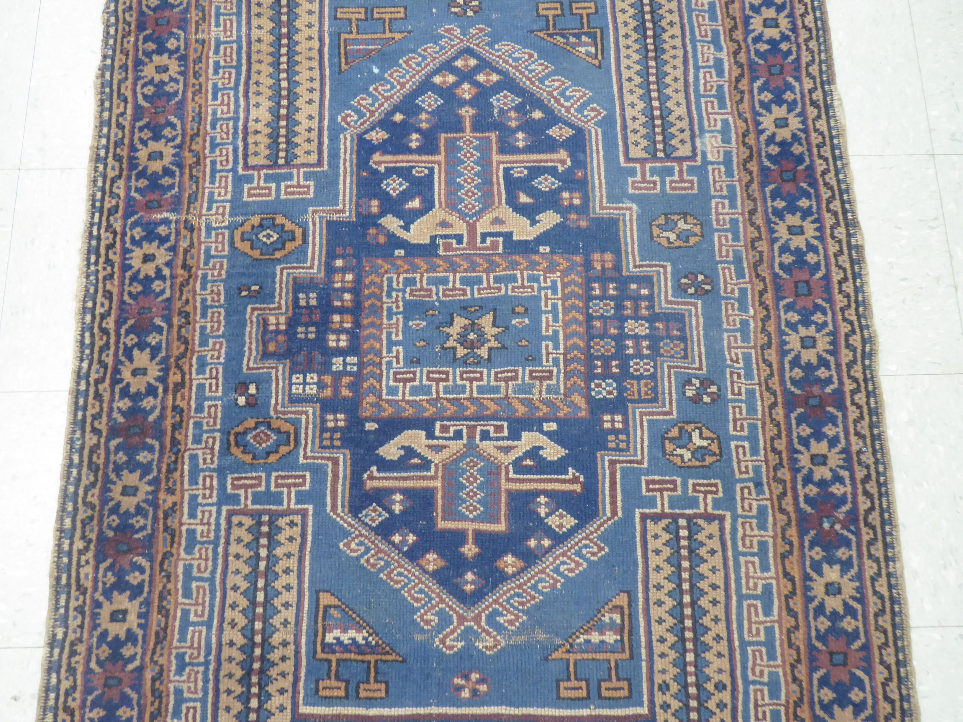 A Persian rug, - Image 2 of 3