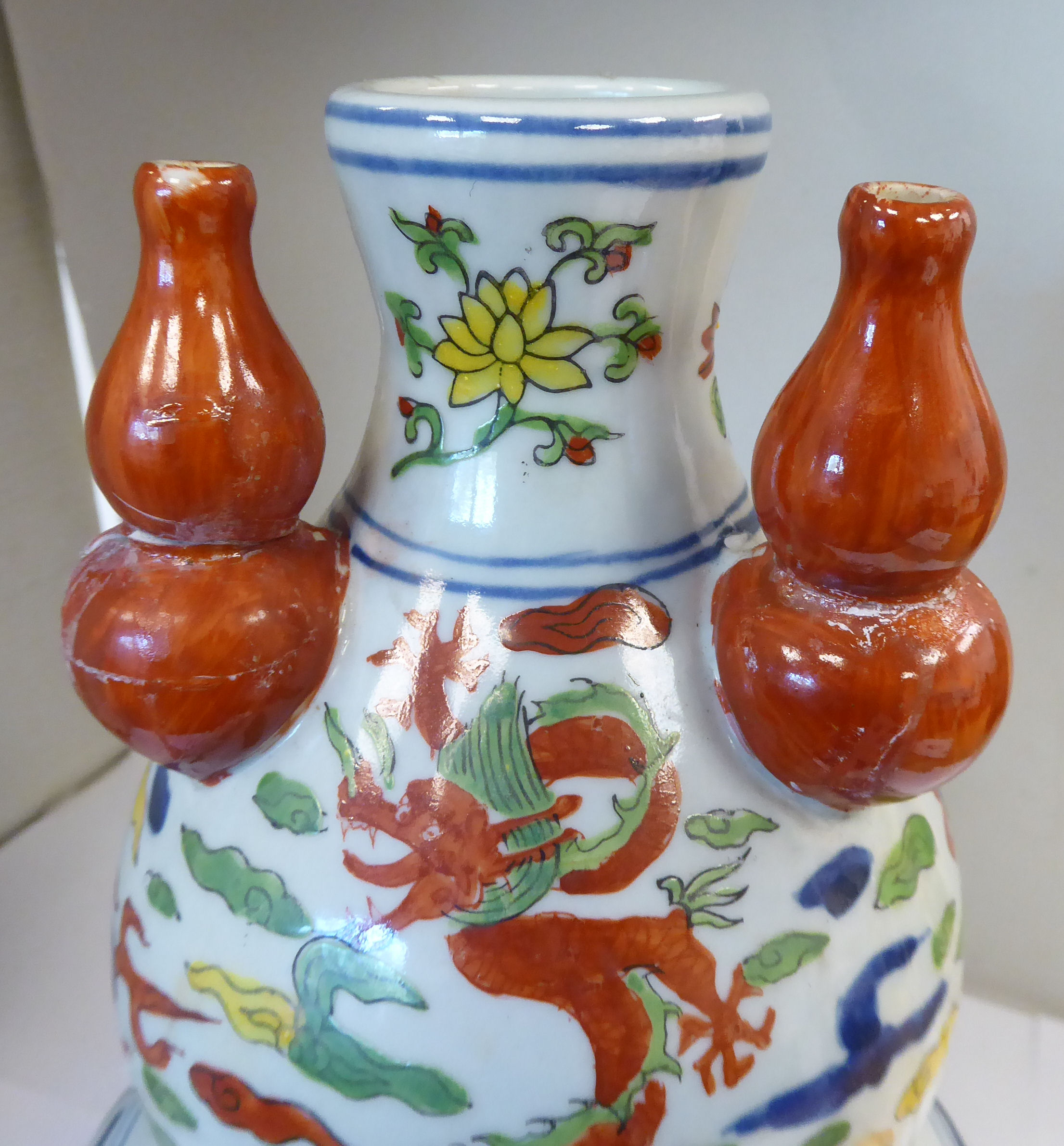 An early 20thC Japanese porcelain double gourd shaped vase, surmounted by five smaller vases, - Image 7 of 7