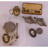 Small collectable items: to include an engine turned silver powder compact;