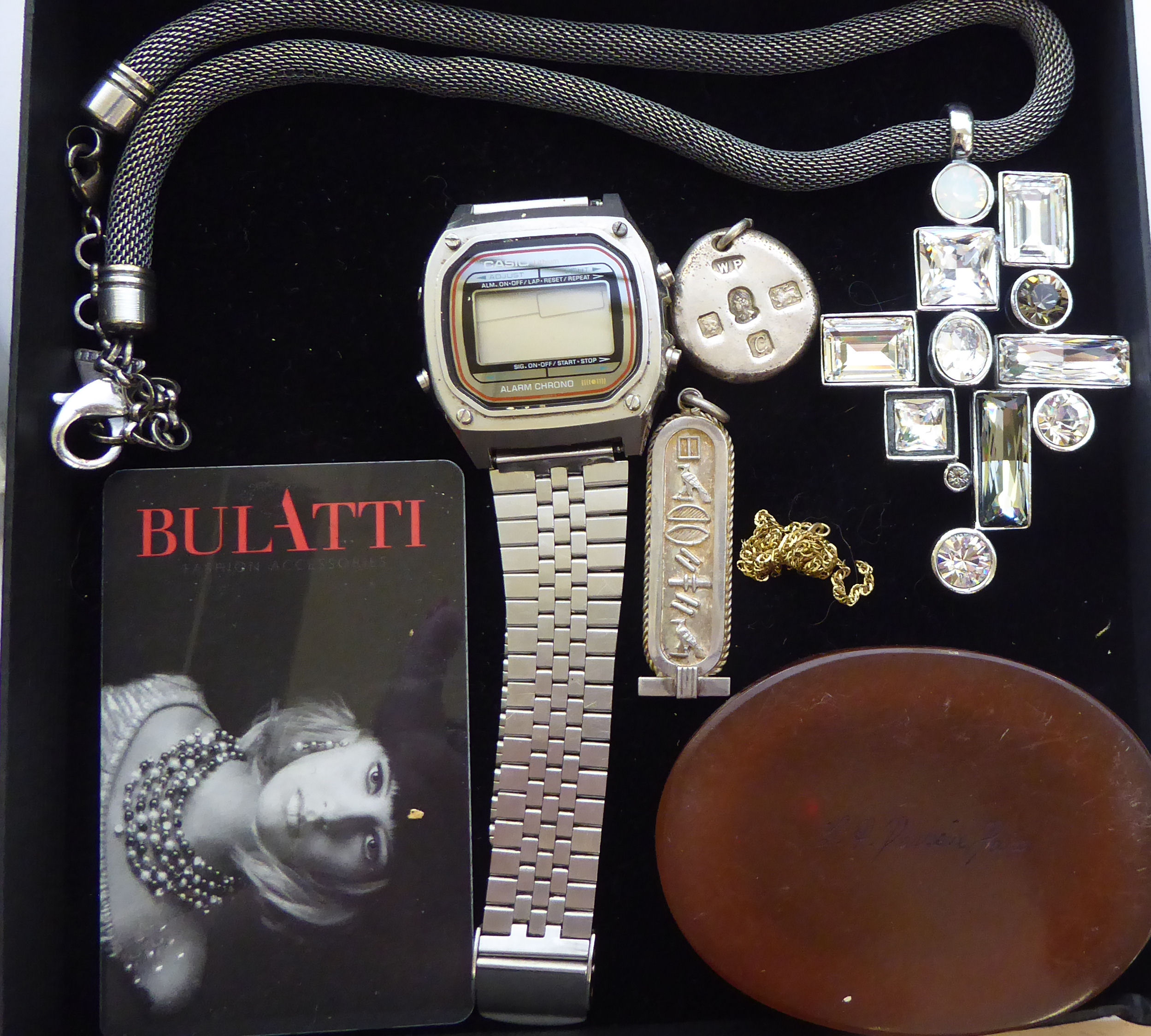 Items of personal ornament: to include a digital Casio watch; a fine 9ct gold bracelet;