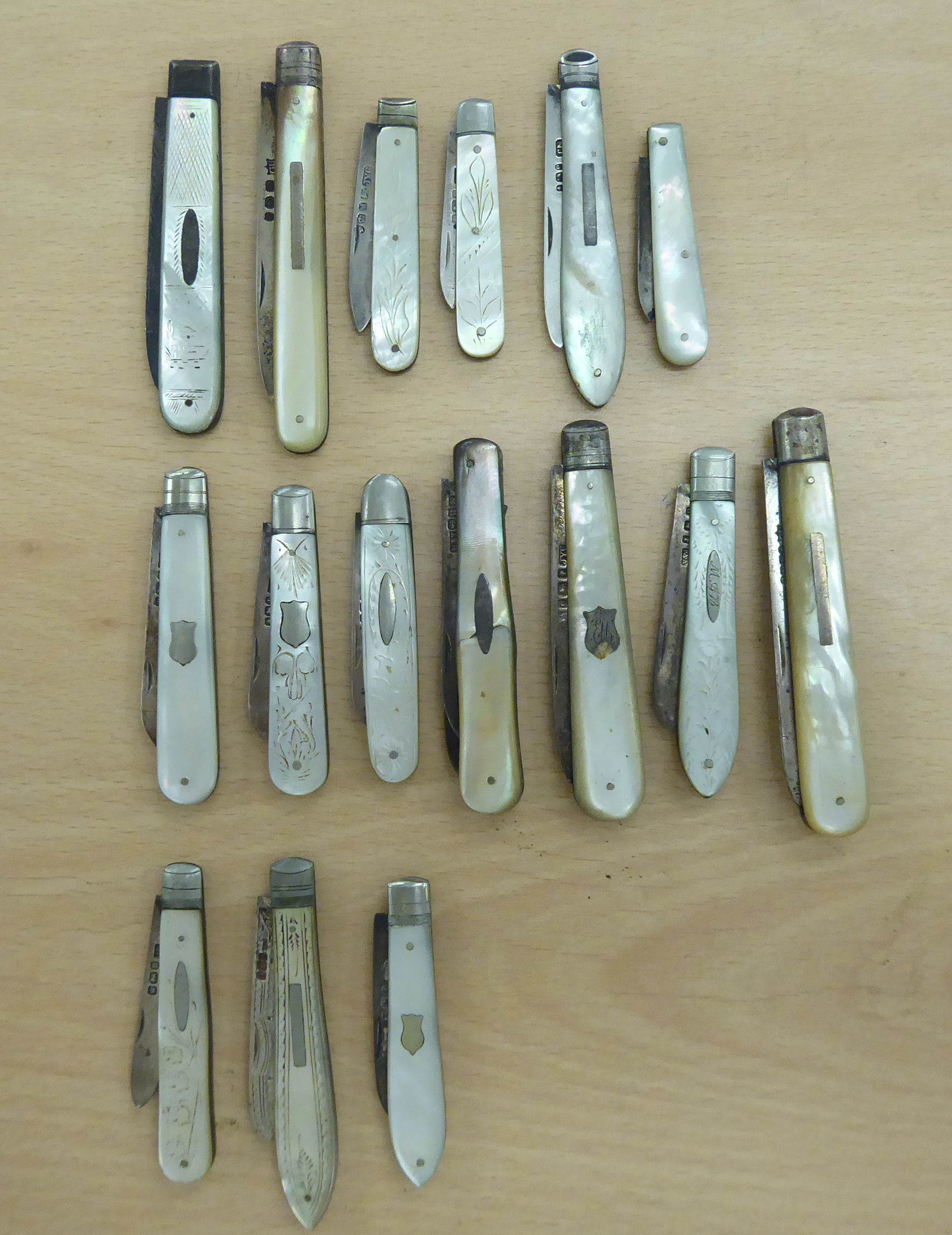 Seventeen similar 19th & 20thC folding fruit knives with mother-of-pearl handles and silver blades - Image 8 of 9