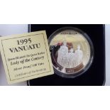 A silver proof 1995 Vanuatu 100 vatu commemorative coin OS10