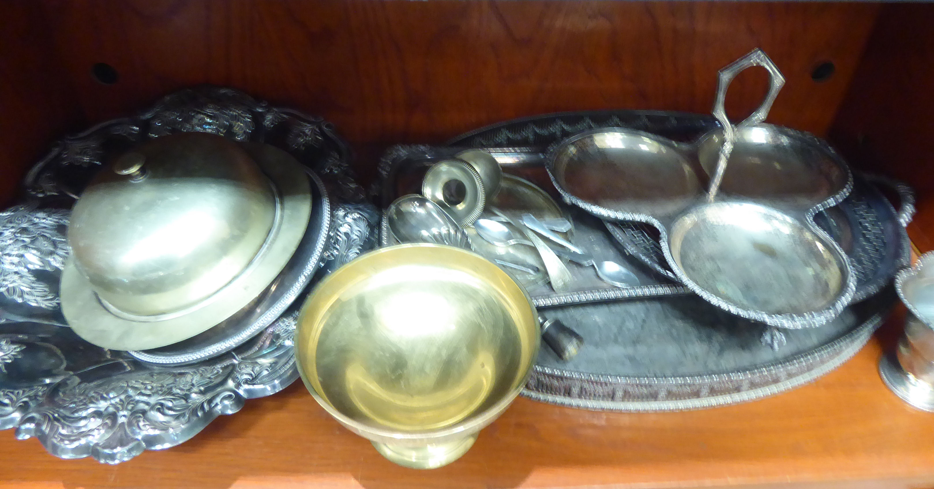 Silver plated tableware: to include a fruit bowl with an embossed swag edge 16''w SR - Image 6 of 6