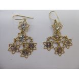 A pair of 9ct bi-coloured gold drop earrings 11