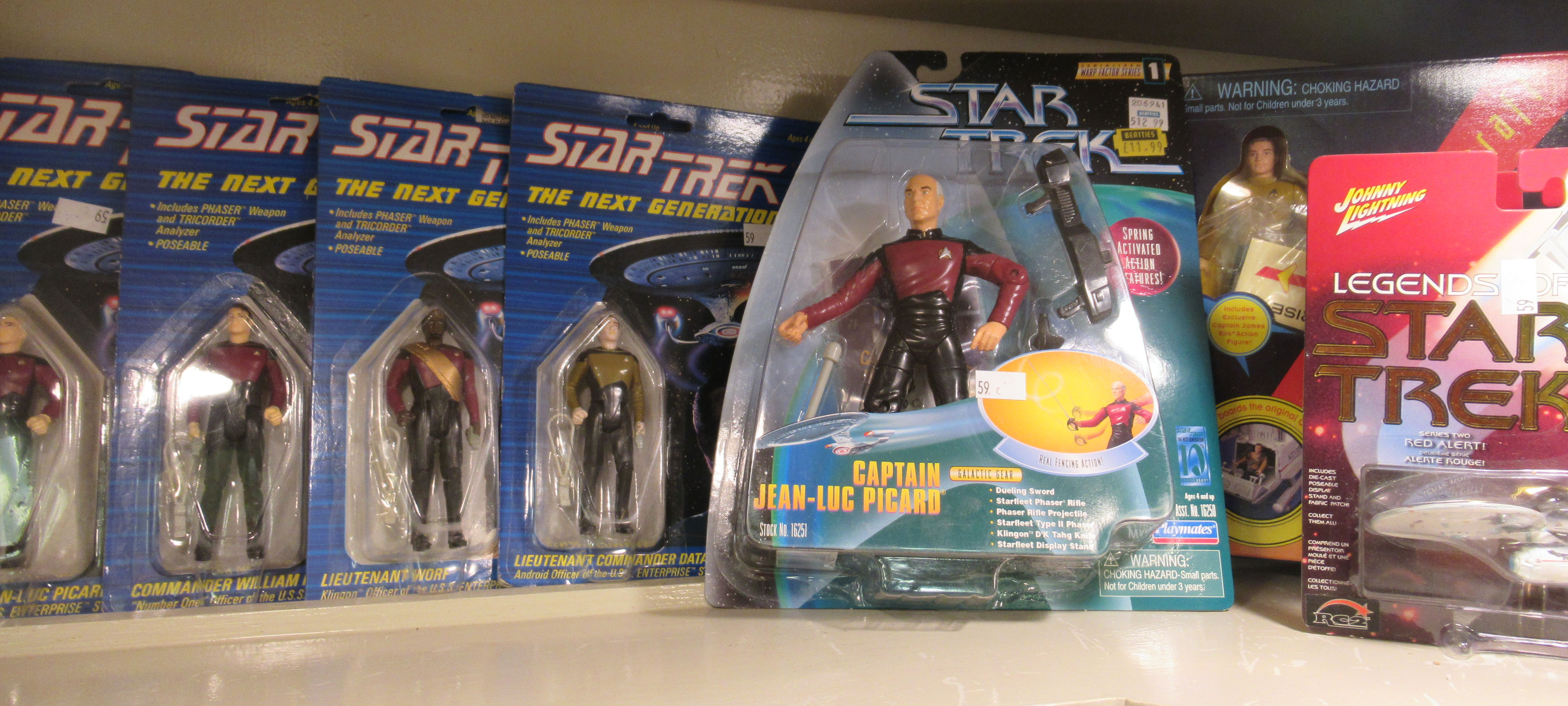 Star Trek related collectables: to include a Legends Klingon Battle Cruiser boxed (completeness - Image 3 of 5