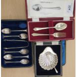 Silver collectables: to include a scallop shell design butter dish Sheffield 1925 cased OS10