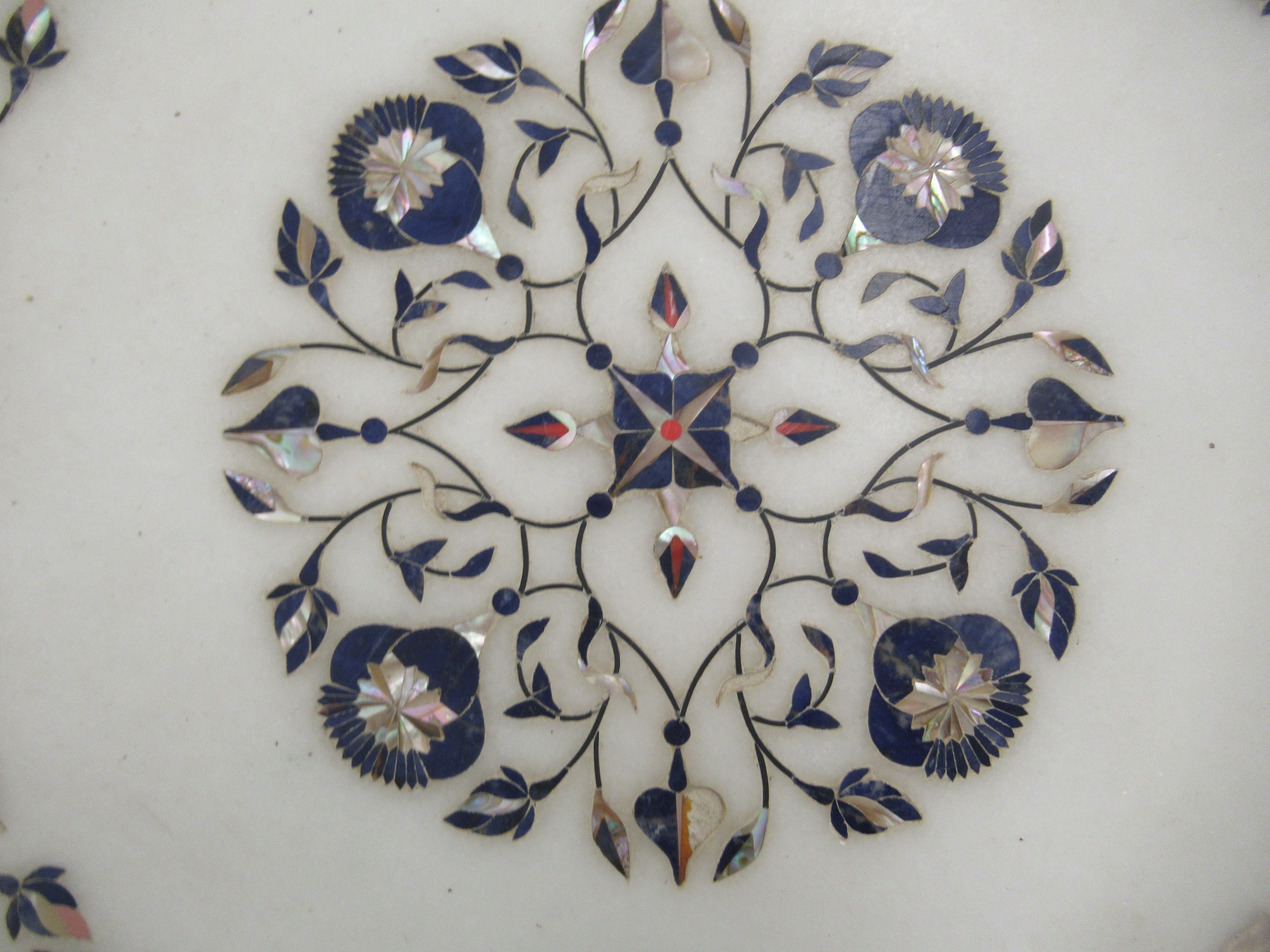 A 20thC pietra dura marble table top of octagonal form, decorated with flora, - Image 2 of 3