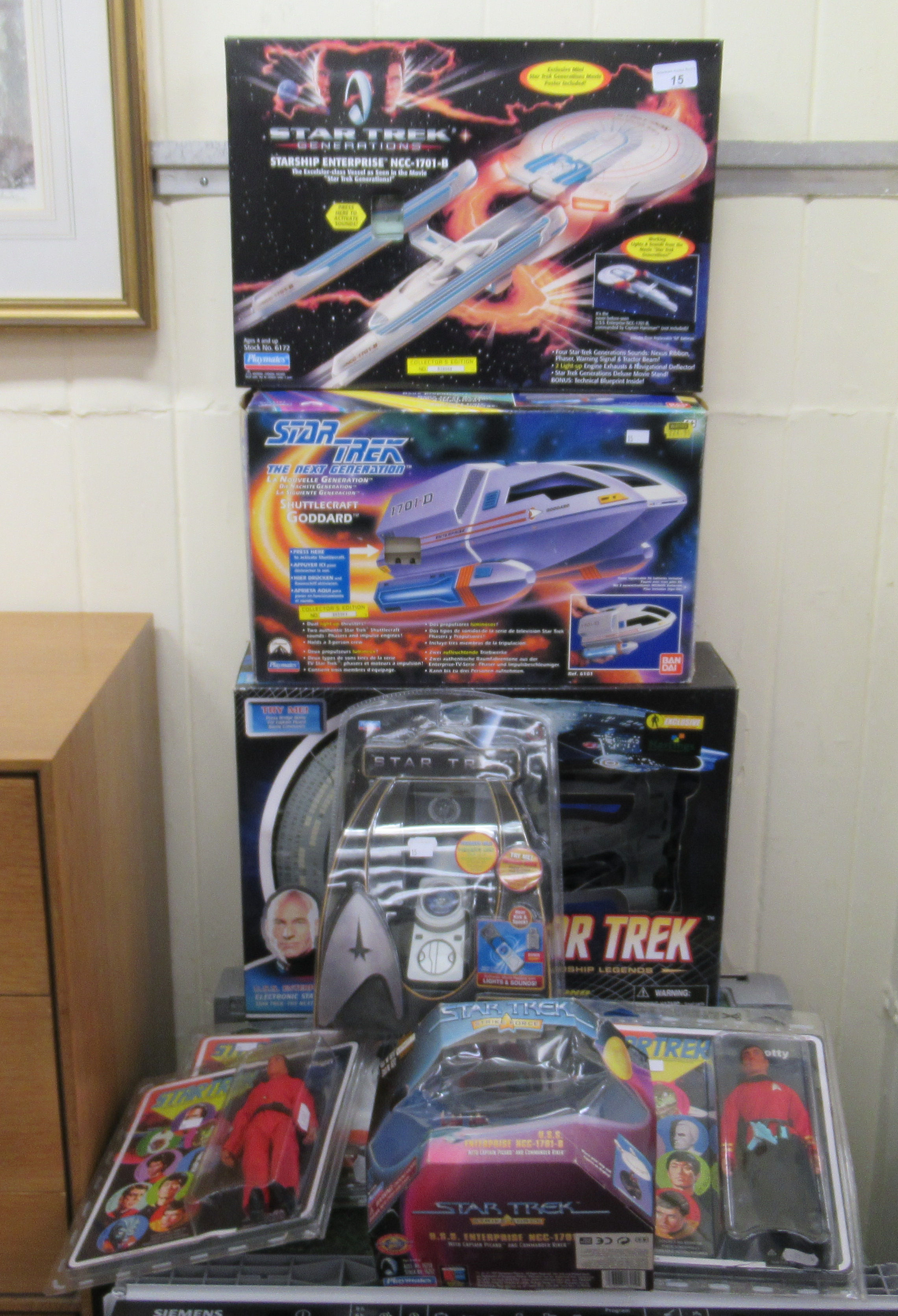 Star Trek related to space travel: to include a Diamond Toys Next Generation USS Enterprise boxed