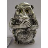 A silver plated novelty monkey vesta case with glass eyes 11