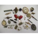 Small collectables: to include a silver and enamelled brooch,