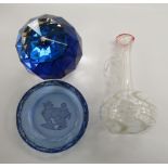 Three pieces of decorative glassware: to include a Swarovski crystal paperweight 2''h OS10