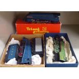 Diecast 00 gauge model locomotives and tenders: to include a Triang Sir Nigel Gresley boxed