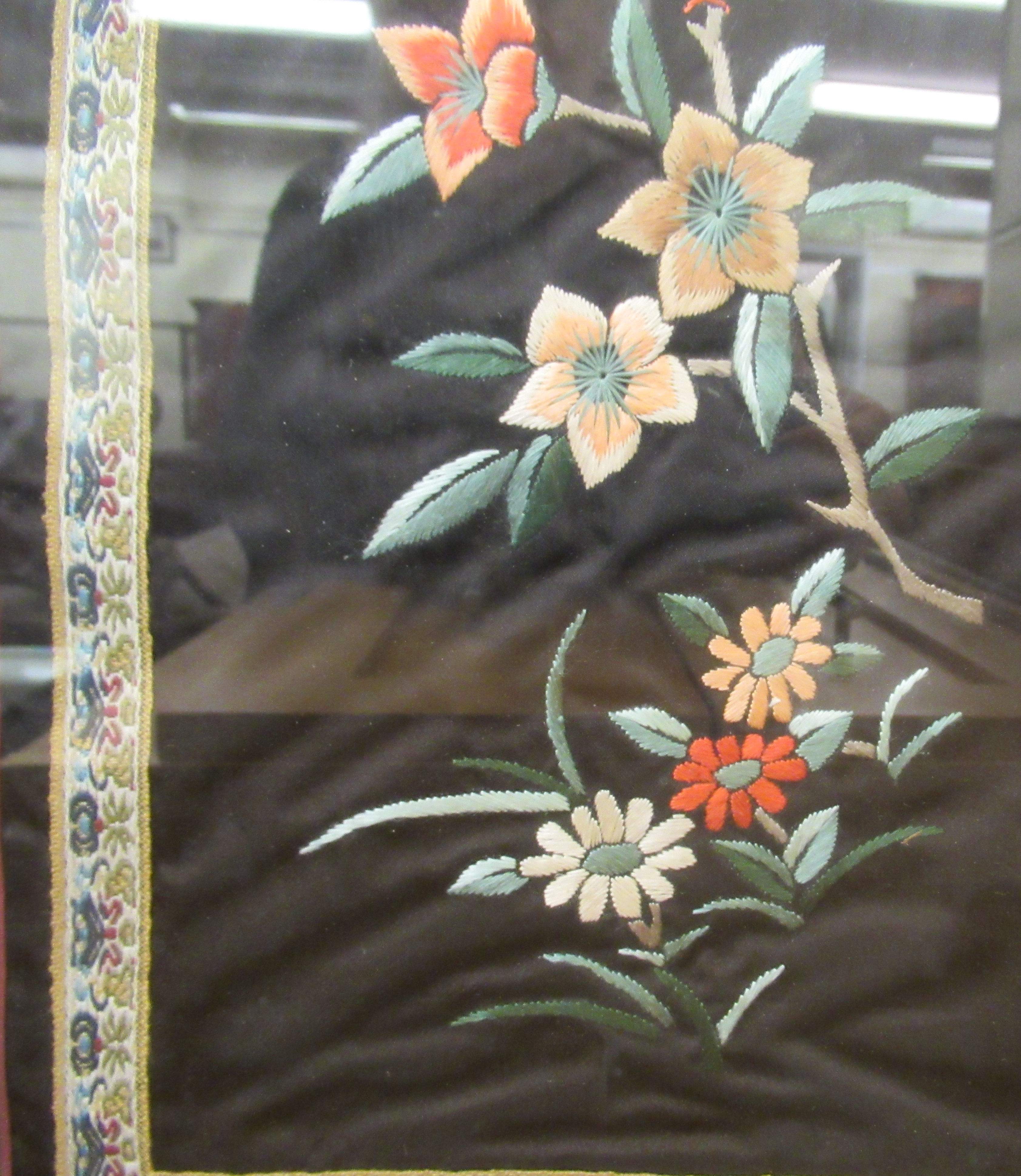 A modern Chinese embroidered fabric panel, - Image 2 of 2