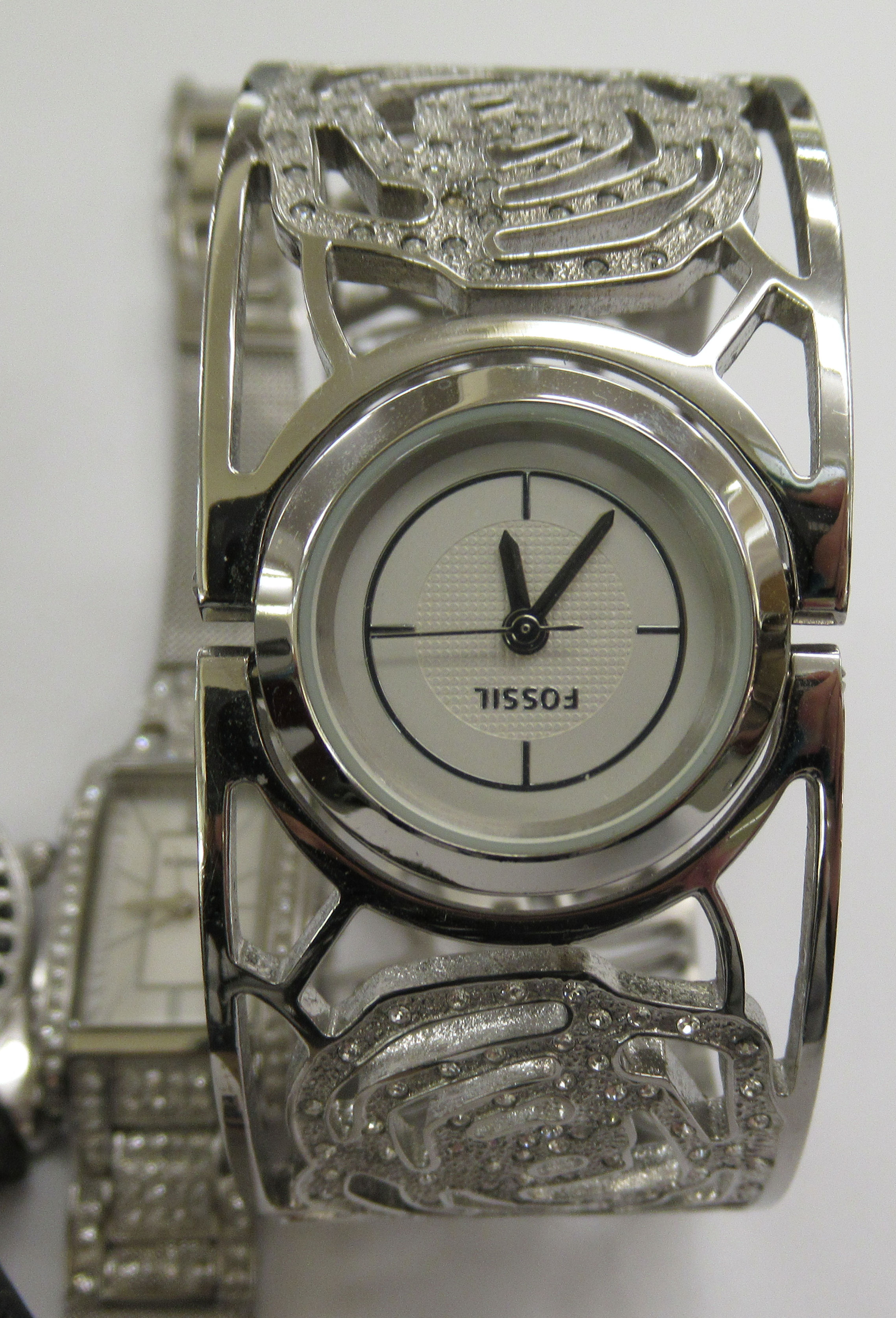 Ladies wristwatches: to include a stainless steel cased fossil bracelet watch with a baton dial - Image 5 of 5