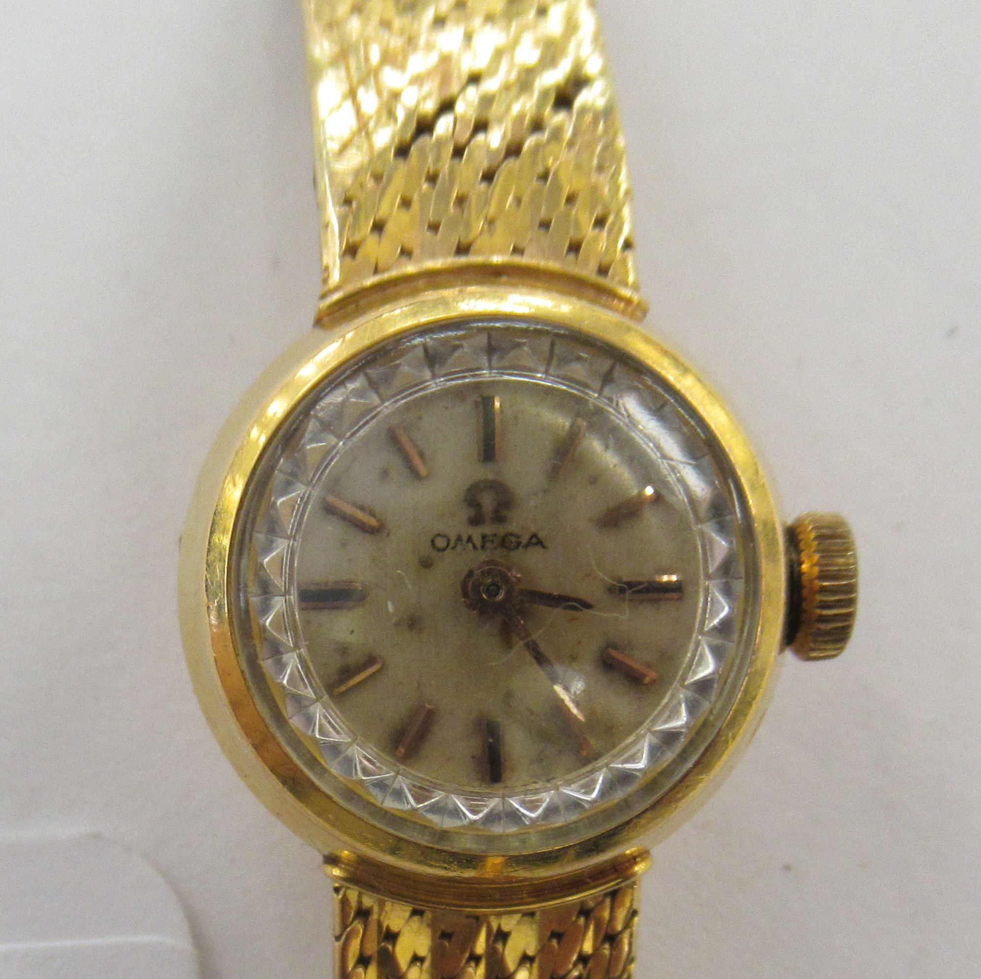 A lady's 18ct gold cased Omega wristwatch,