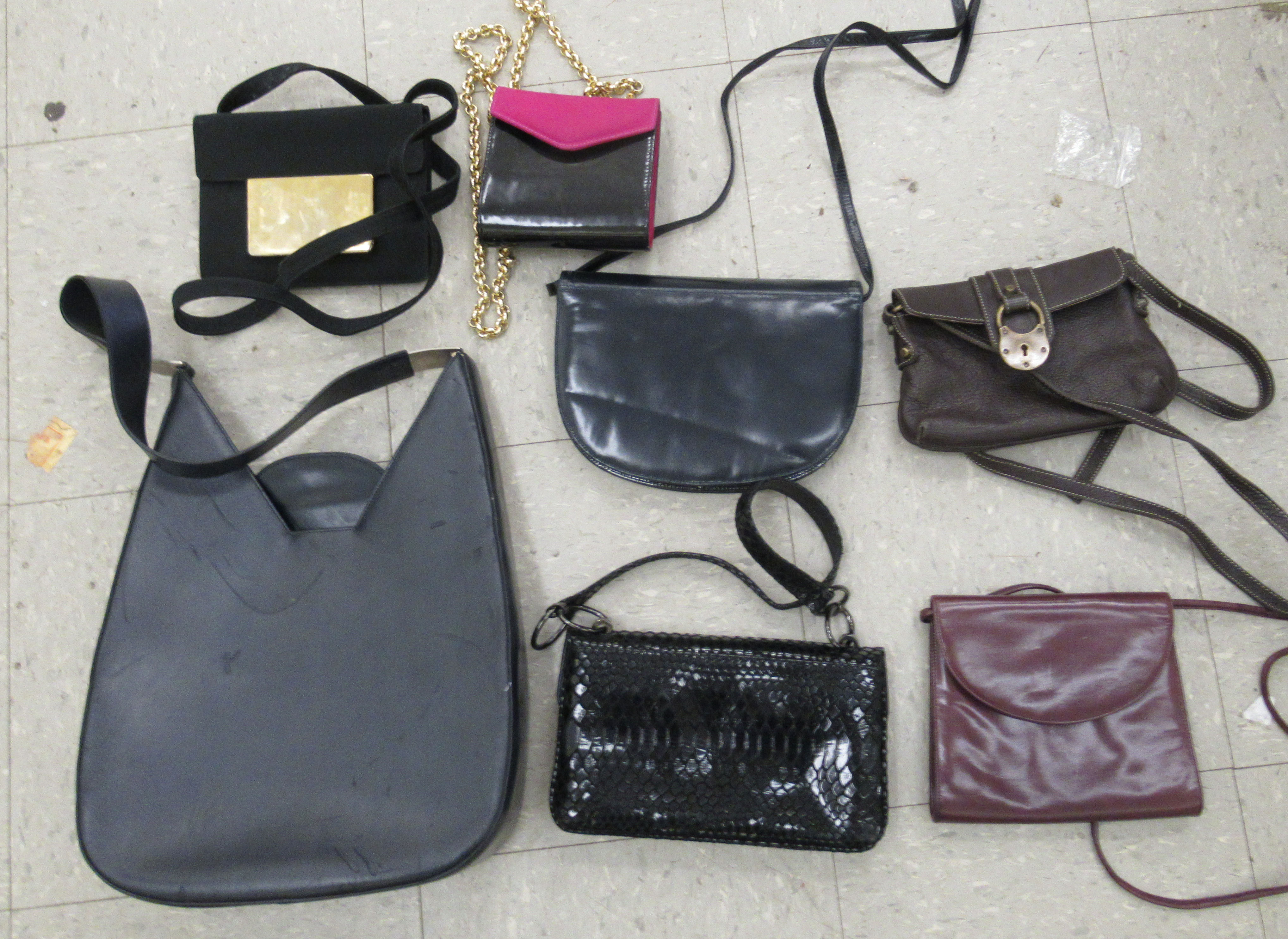 Ladies fashion accessories: to include leather and other handbags, - Image 6 of 6