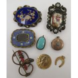 Jewellery: to include a late Victorian yellow metal cloisonne mourning brooch 11