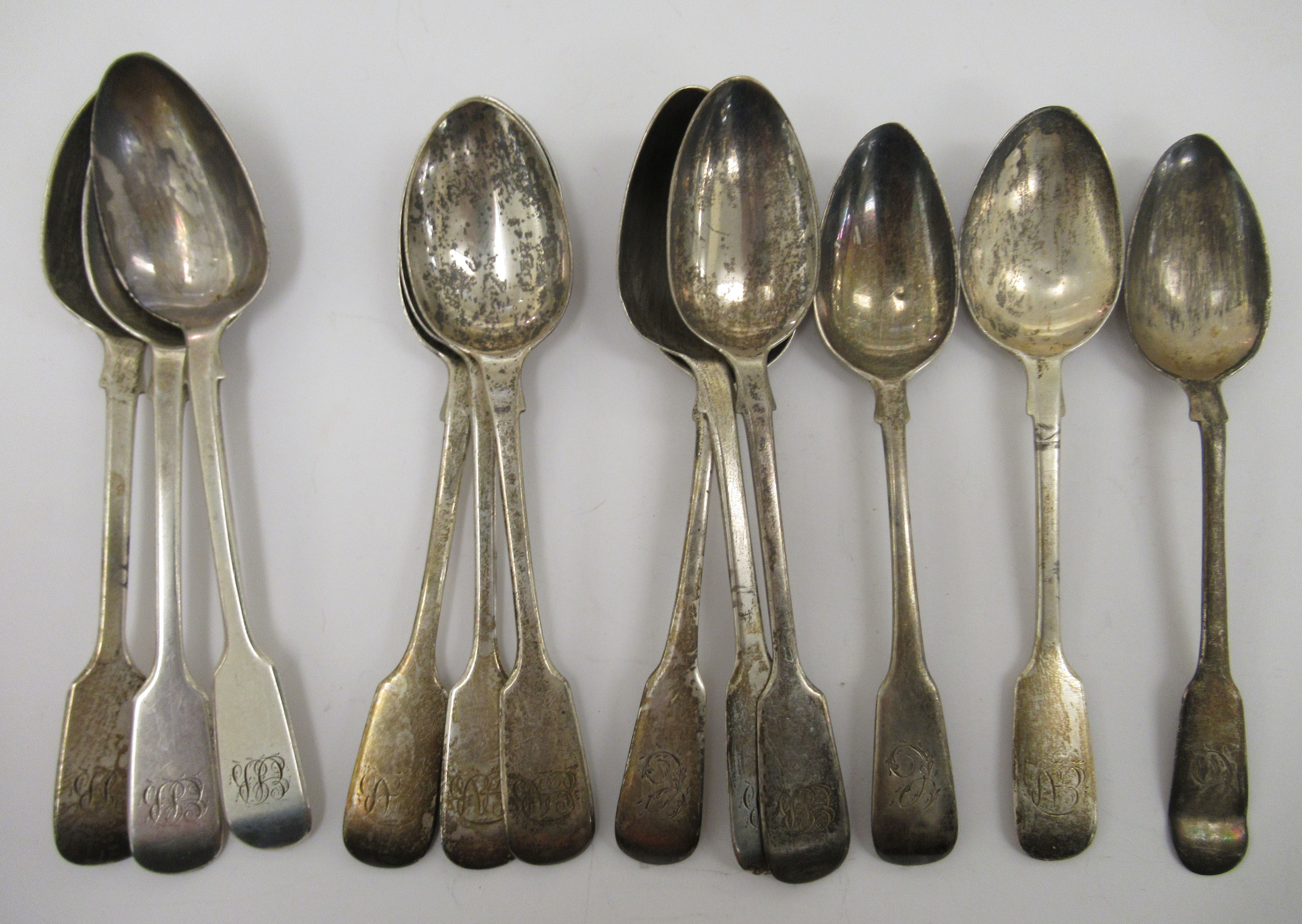 Silver fiddle pattern teaspoons mixed marks 11