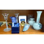 Decorative art glass: to include a Murano heeled shoe; and a Mdina vase 6.