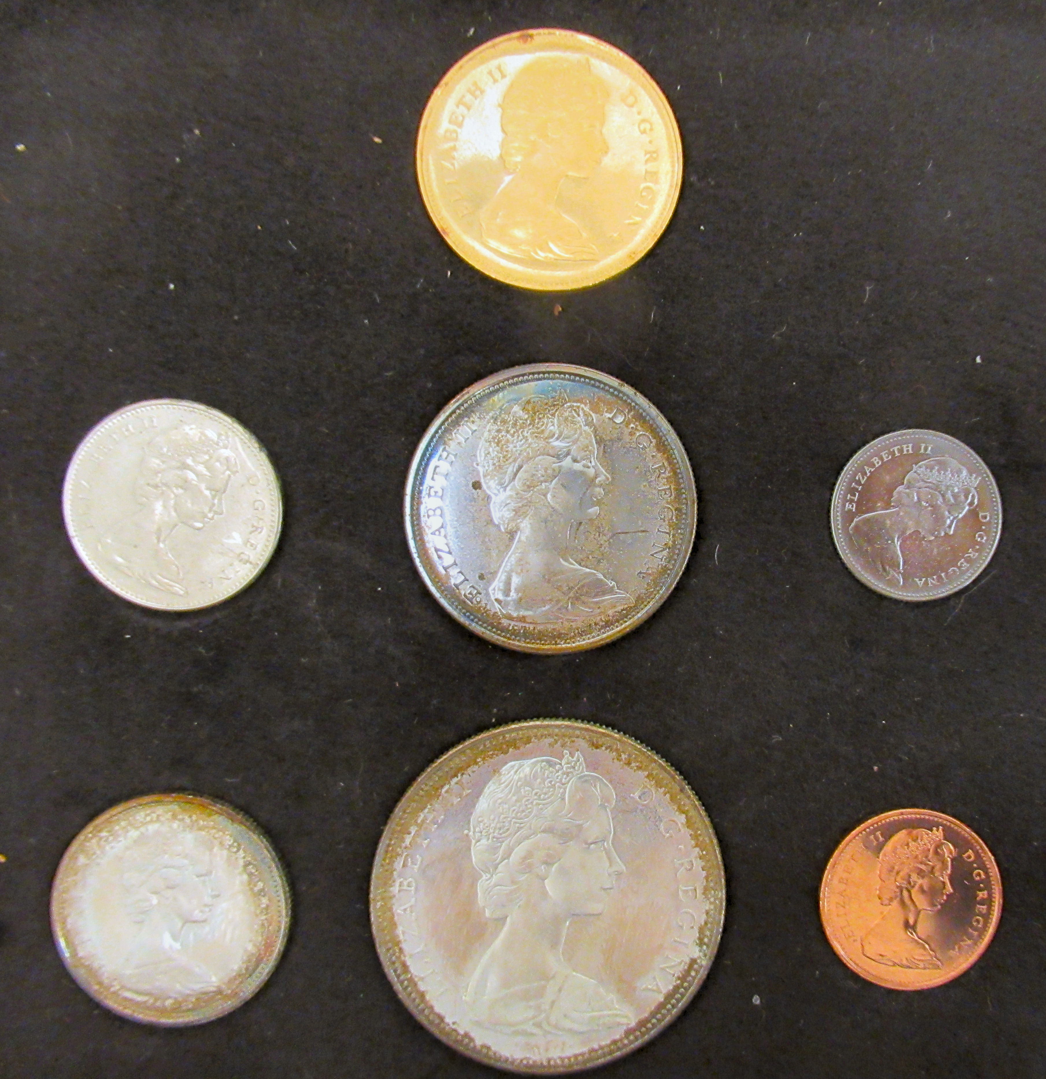 A Royal Canadian Mint 1967 seven coin set: to include a 20 dollar piece 11 - Image 4 of 5