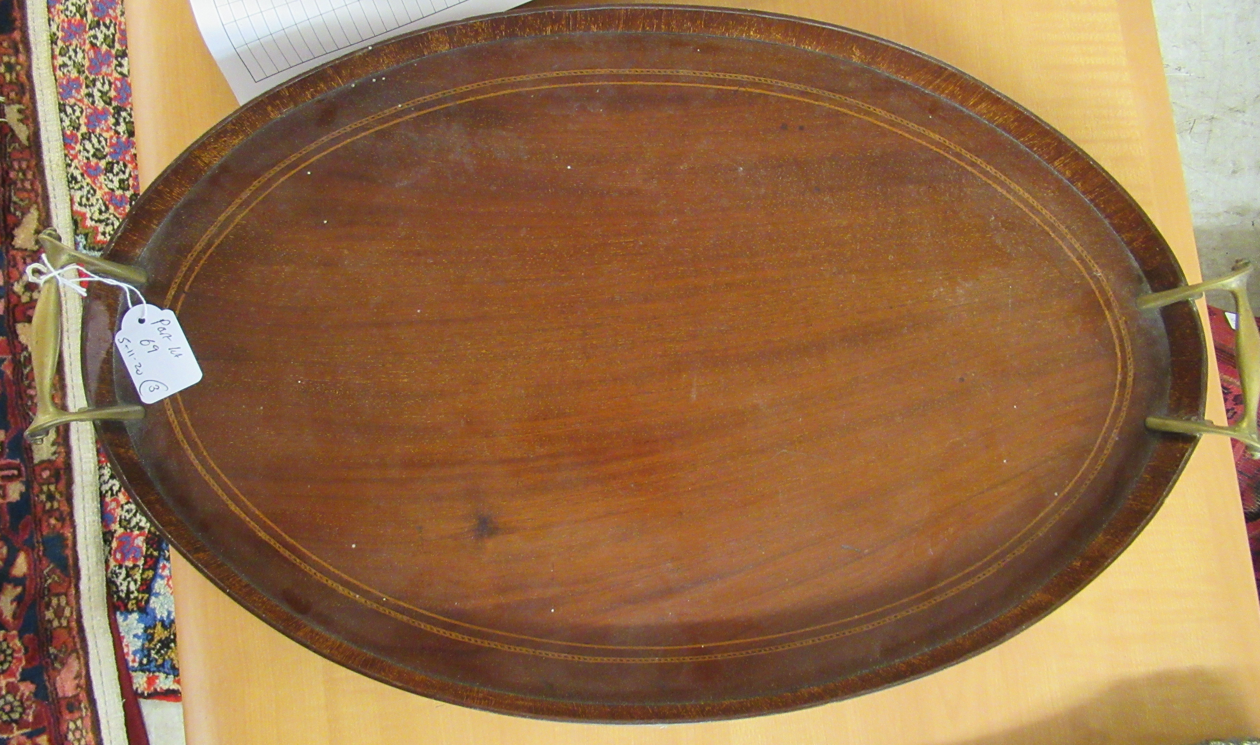 A mixed lot: to include a late 19thC Prattware pot lid 5''dia; an Edwardian string inlaid, - Bild 4 aus 5