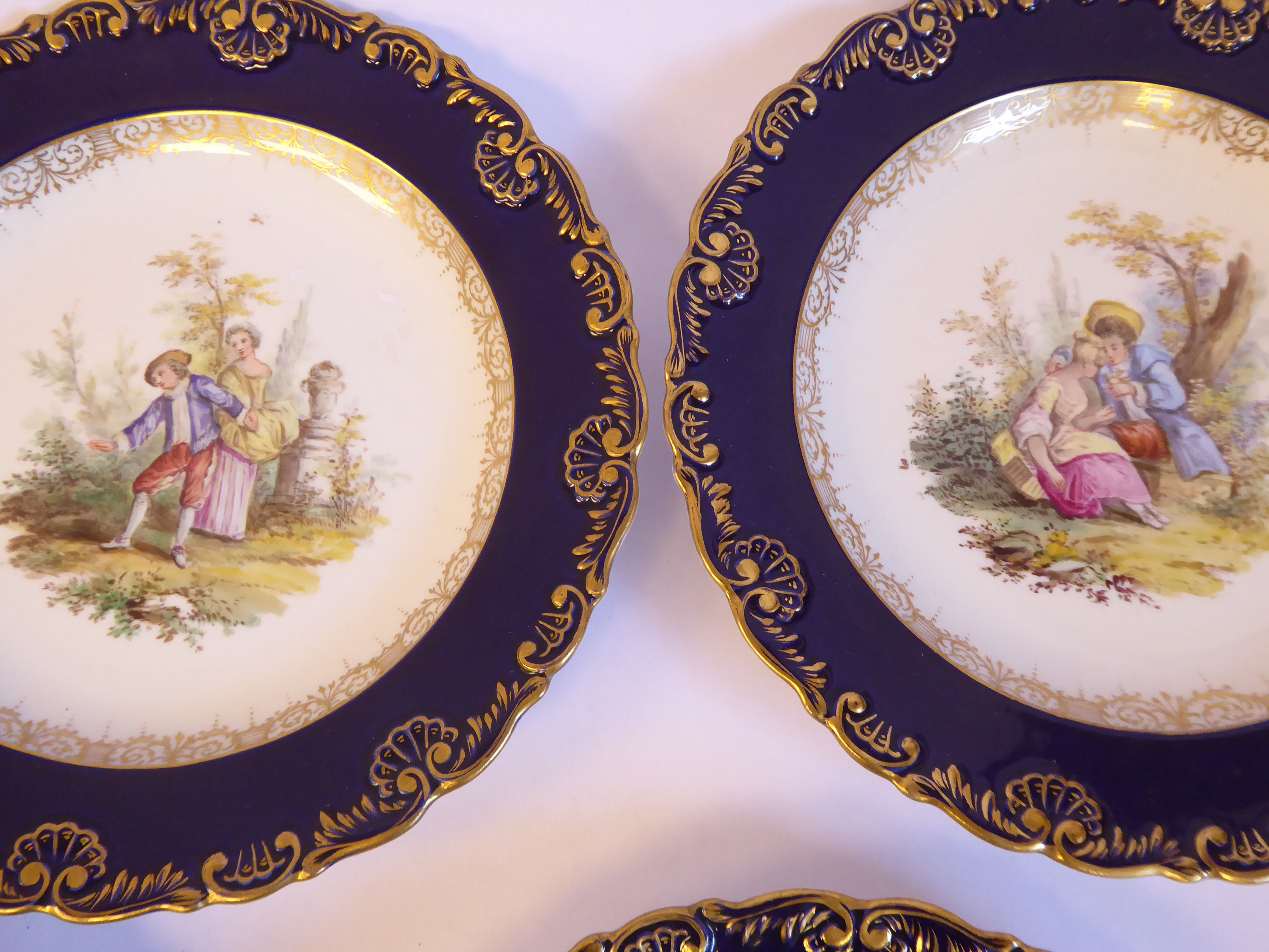 A set of seven late 19th/early 20thC Meissen porcelain wavy edged plates, - Image 4 of 6