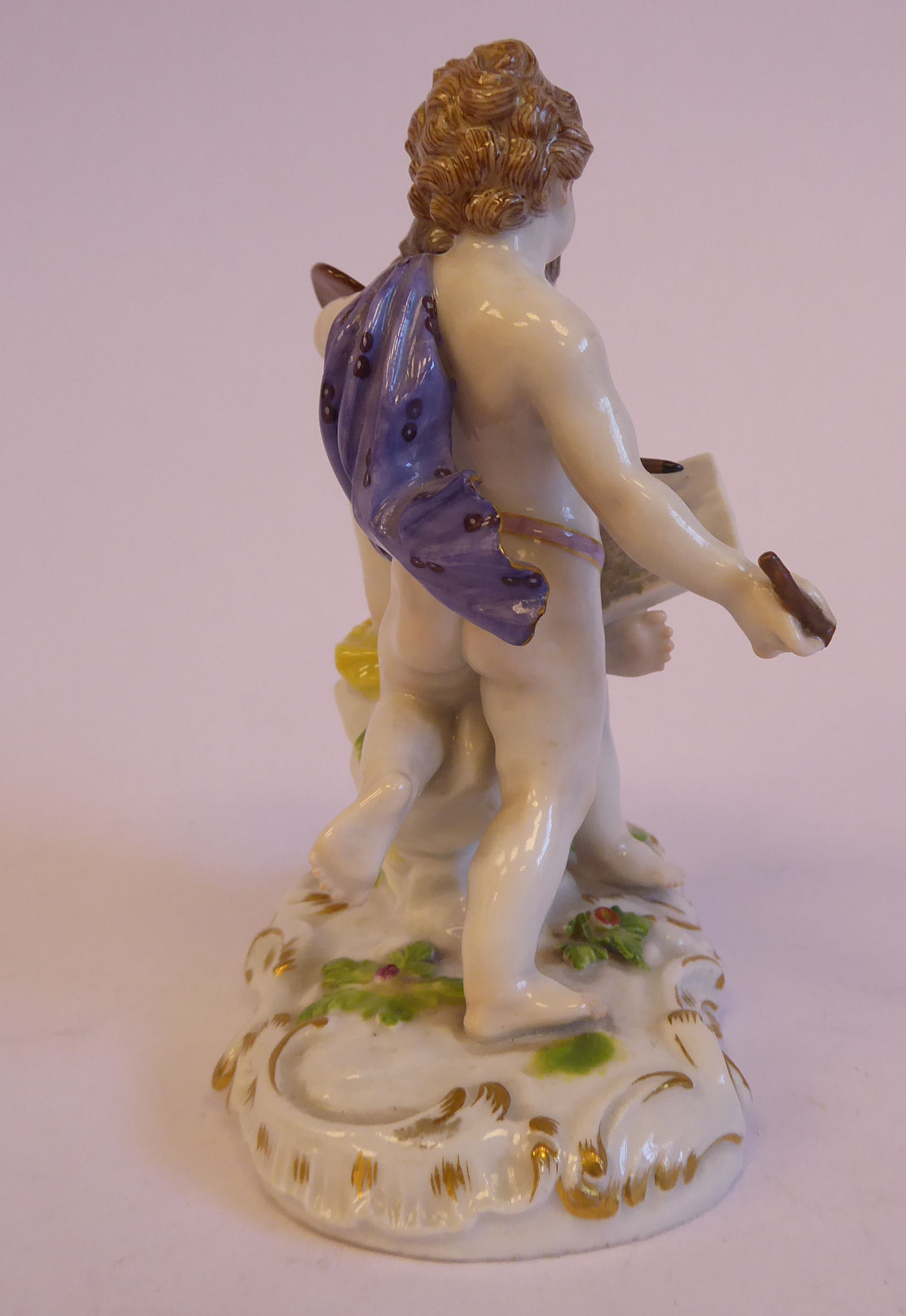 An early 20thC Meissen porcelain group, featuring two cherubic figures with an artist's board (No. - Bild 2 aus 5