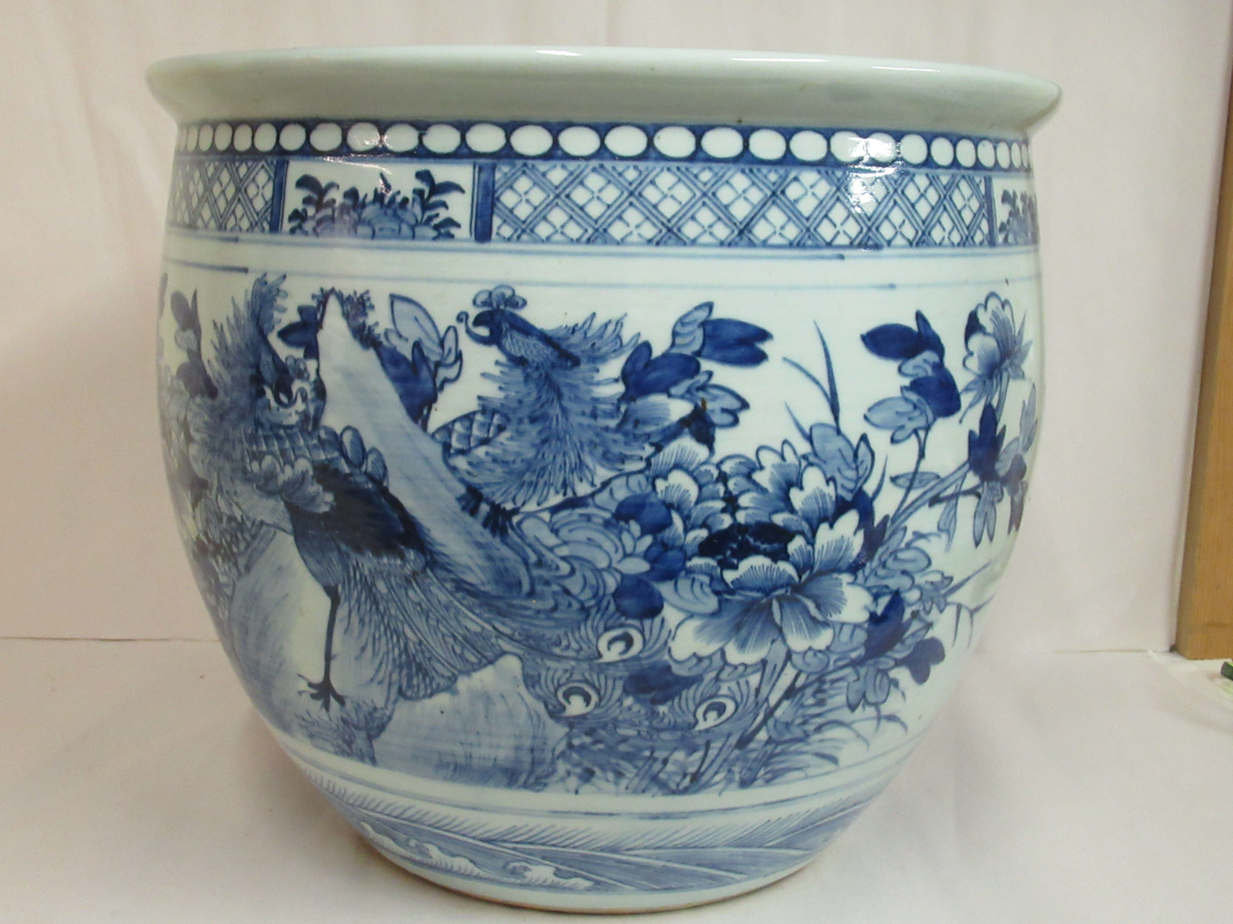 A late 19thC Chinese porcelain fish bowl, having an inverted rim, - Image 4 of 6