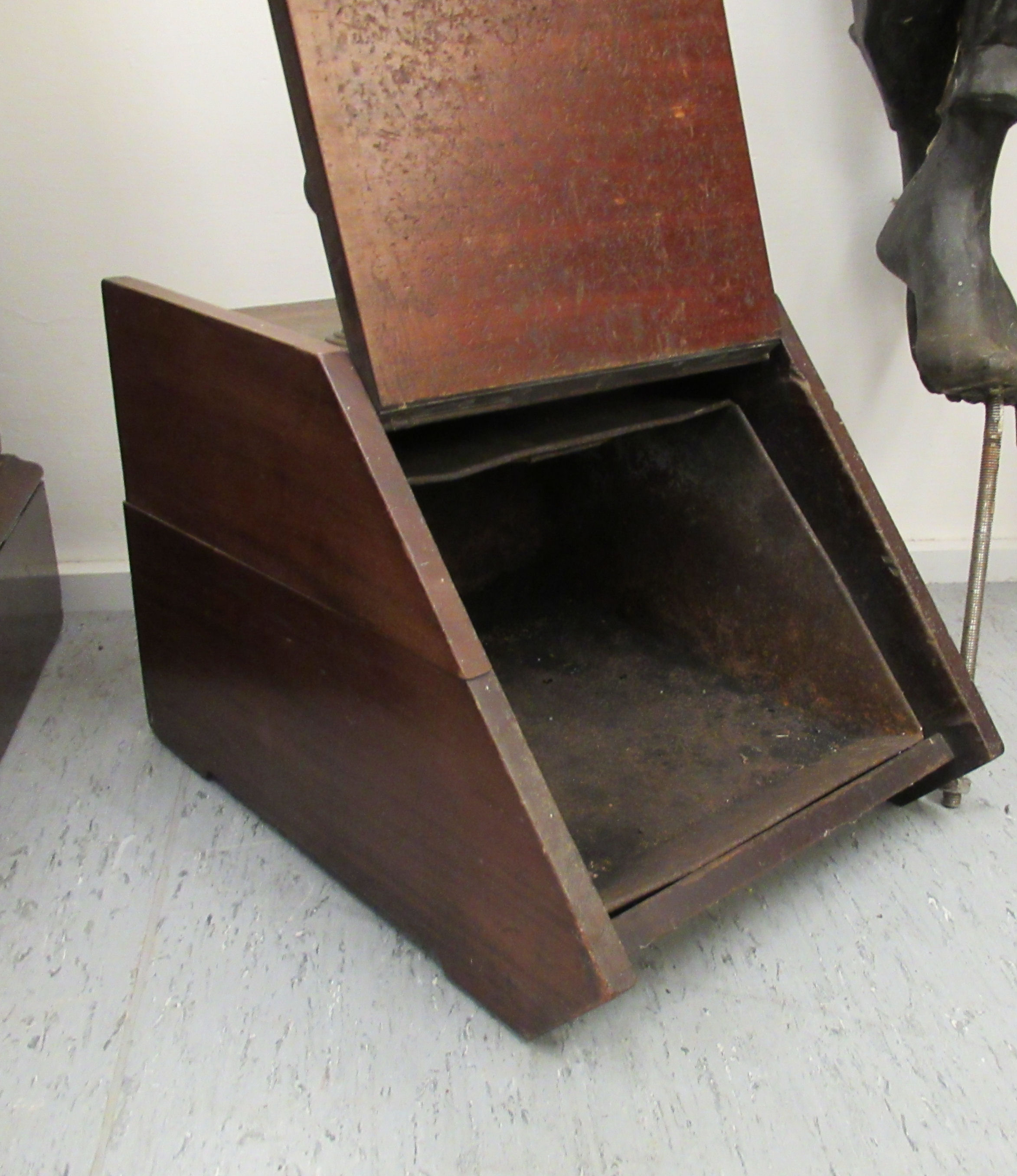 An Edwardian crossbanded mahogany coal box with an angled, - Image 2 of 2