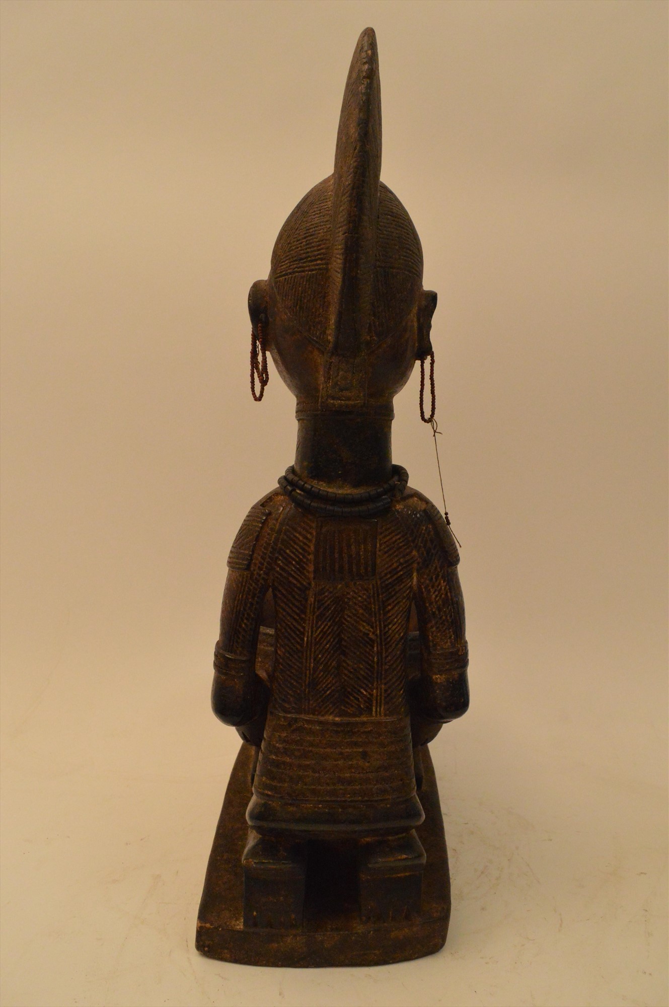 Yoruba figure - Image 3 of 6