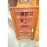 Corner cabinet