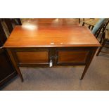 Mahogany washstand.