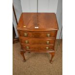 A 20th century chest of drawers