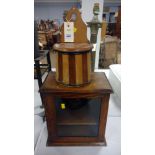 Smokers cabinet and box