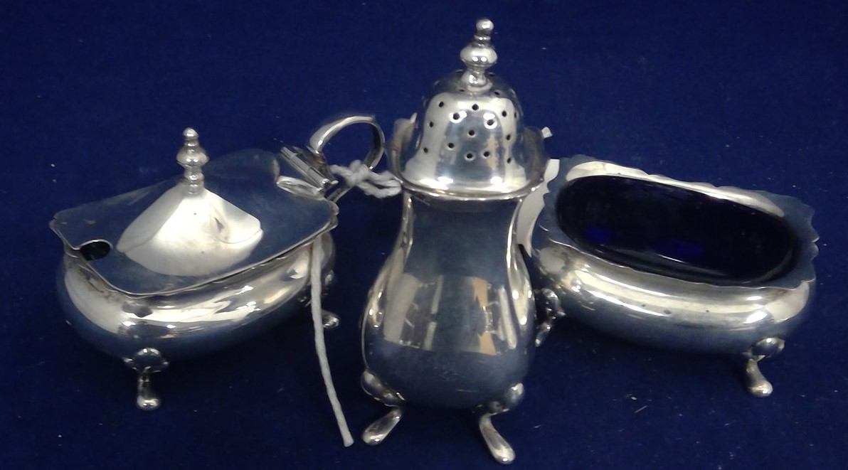 Silver condiment set