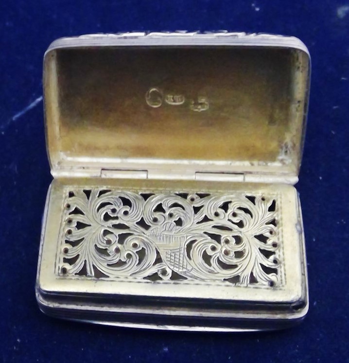 Silver vinaigrette